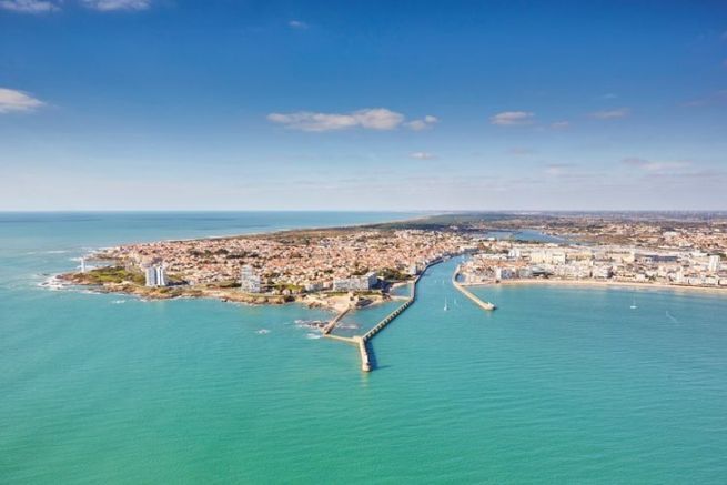 Qui s'engagera le premier dans le chenal des Sables-d'Olonne ?