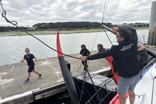 Yoann Richomme � la man�uvre 